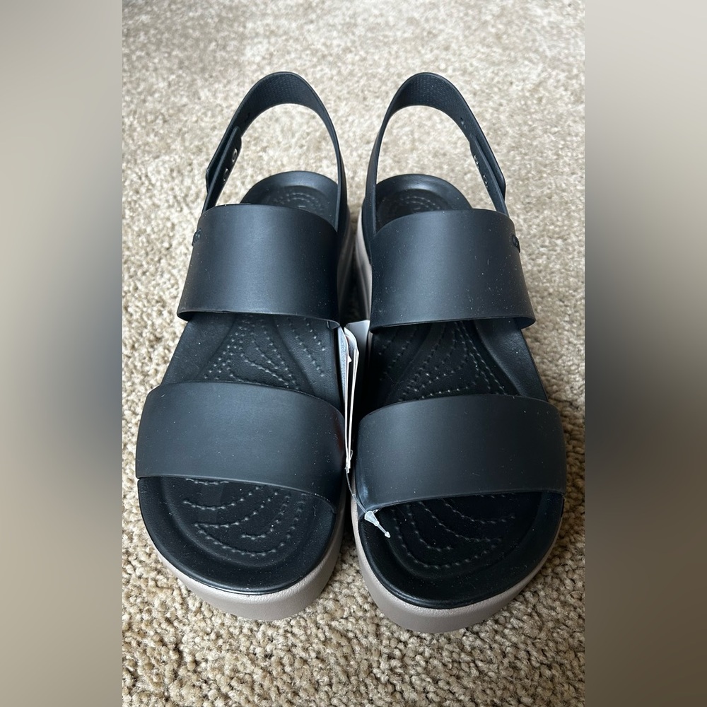 Crocs Women's Brooklyn Low Wedge Sandal Black/Mushroom  8M